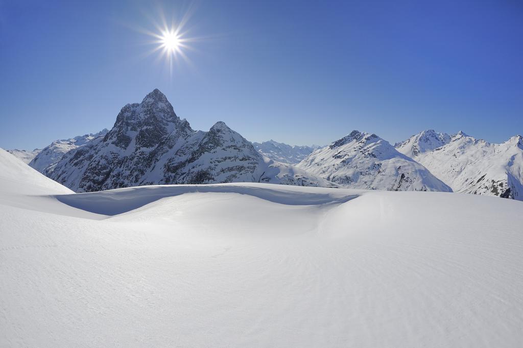 Posthotel Strengen Am Arlberg Kültér fotó