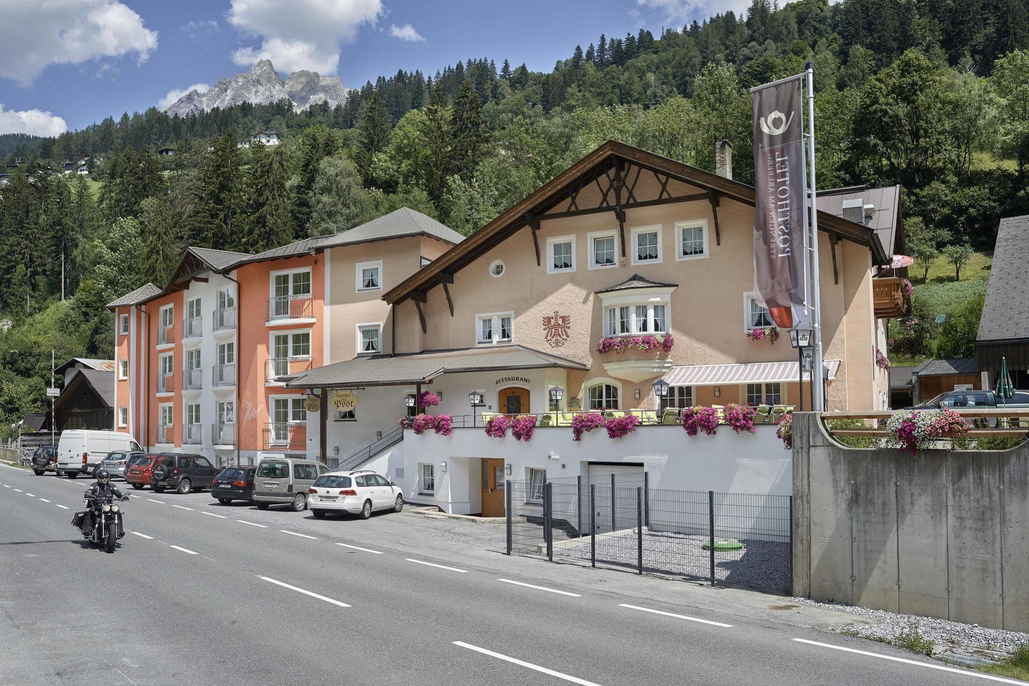 Posthotel Strengen Am Arlberg Kültér fotó